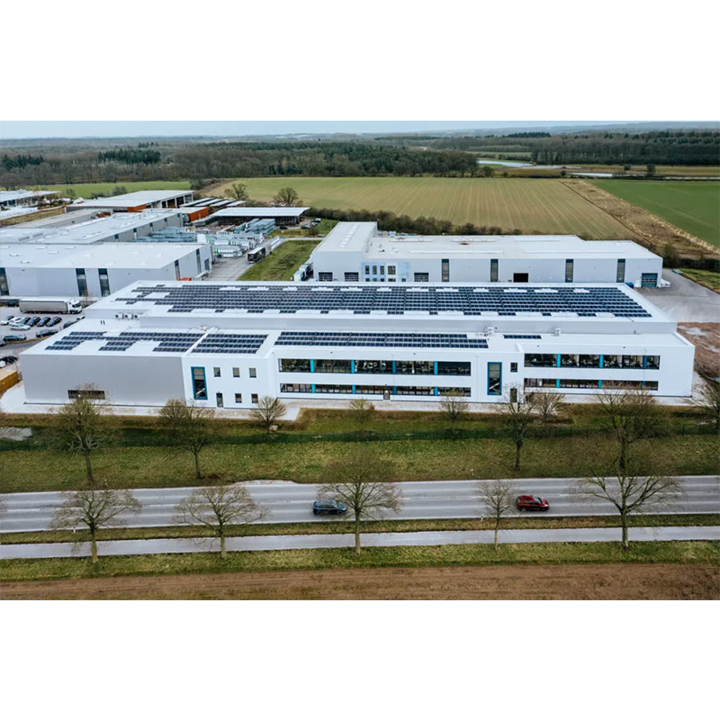 Hexagon Purusek Alemanian lau formako botilak ekoizteko gunearen hedapena osatzen du