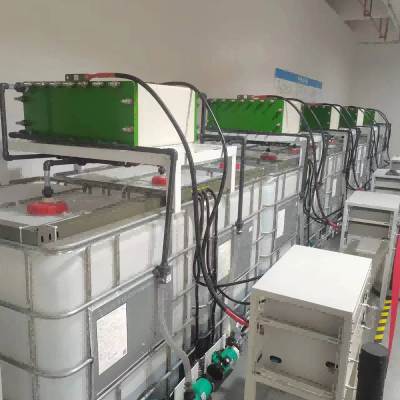 50kw/200kwh vanadio REDOX Flow bateria bere core teknologiarekin energia biltegiratzeko